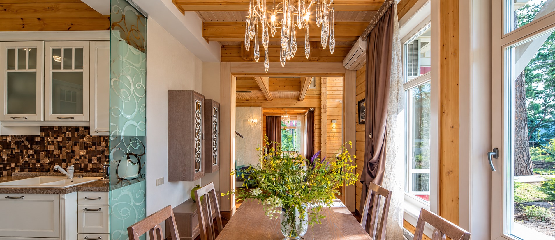 Around the World, proyecto de alta decoración